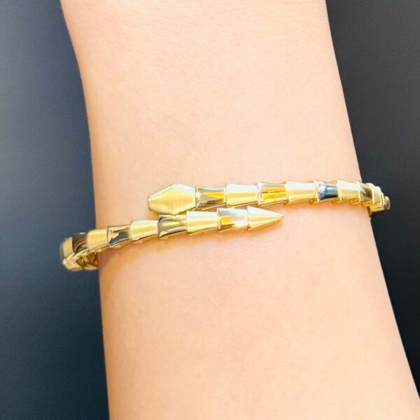 14 Ayar Altın Yılan Tasarımlı Kelepçe Bileklik