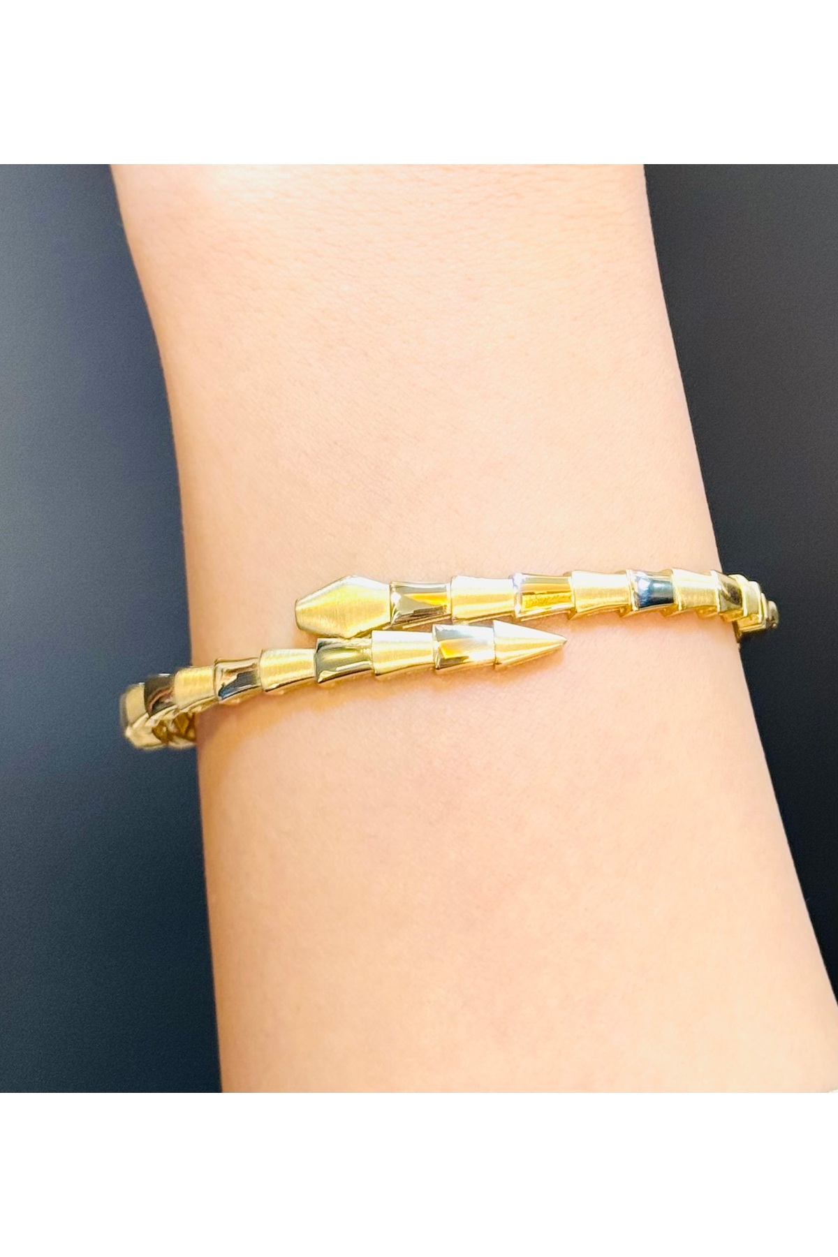 14 Ayar Altın Yılan Tasarımlı Kelepçe Bileklik