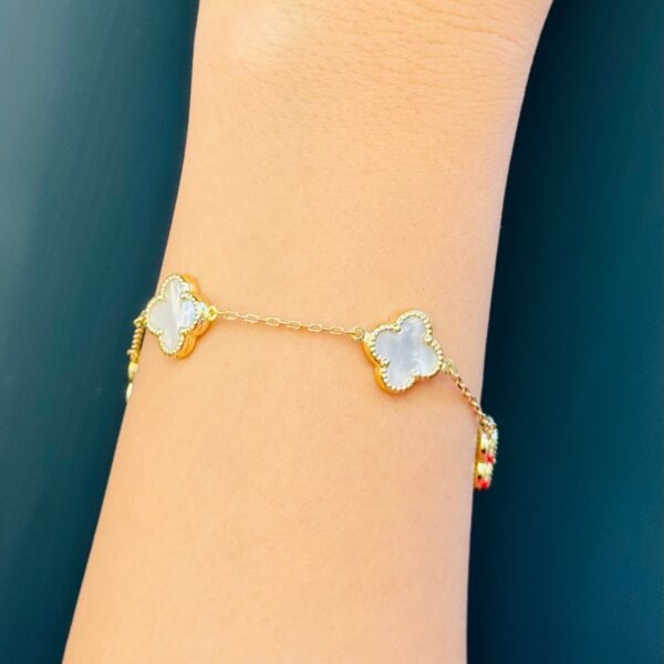 14 Ayar Altın Taşlı Yonca Bileklik