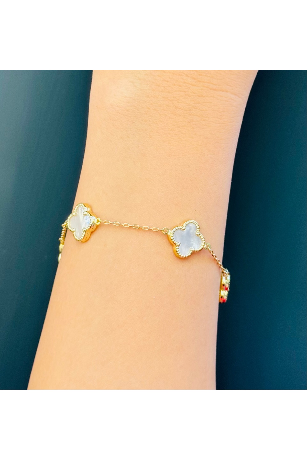 14 Ayar Altın Taşlı Yonca Bileklik