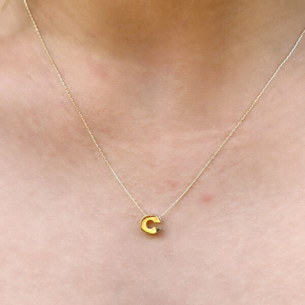 14 Ayar Altın 3 Boyutlu C Harfli Kolye