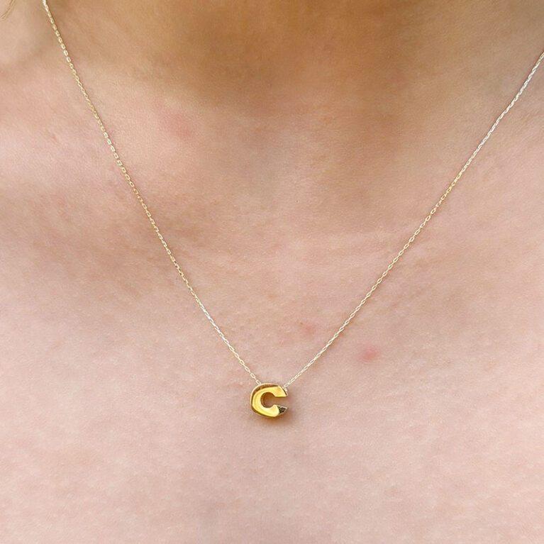 14 Ayar Altın 3 Boyutlu C Harfli Kolye