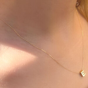 14 Ayar Altın 3 Boyutlu E Harfli Kolye