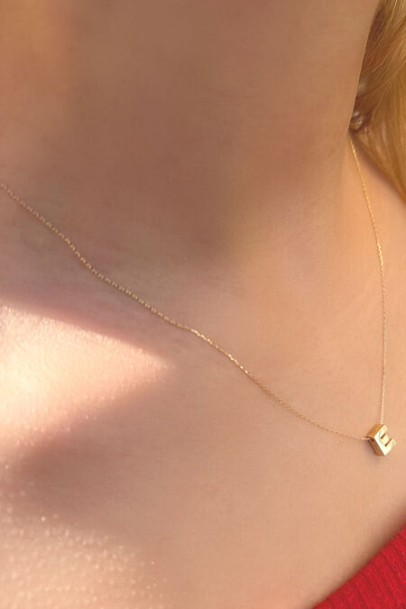 14 Ayar Altın 3 Boyutlu E Harfli Kolye