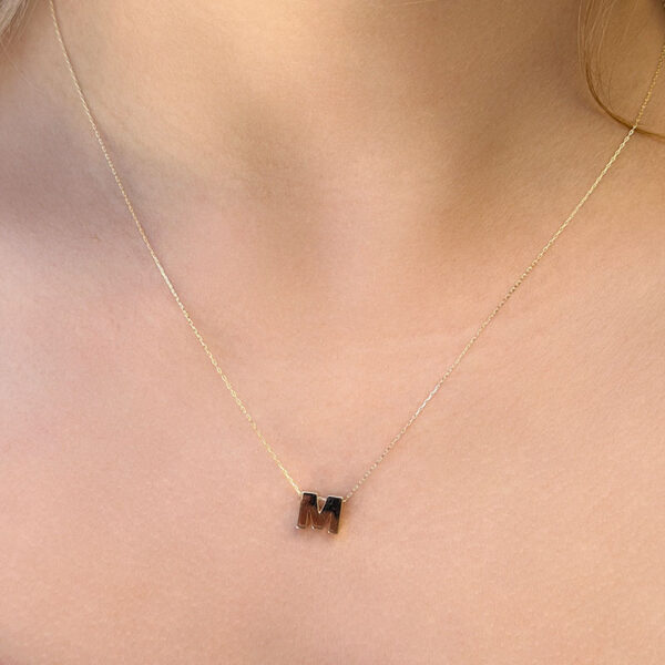 14 Ayar Altın 3 Boyutlu M Harfli Kolye