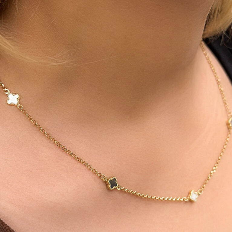 14 Ayar Altın Renkli Yonca Kolye