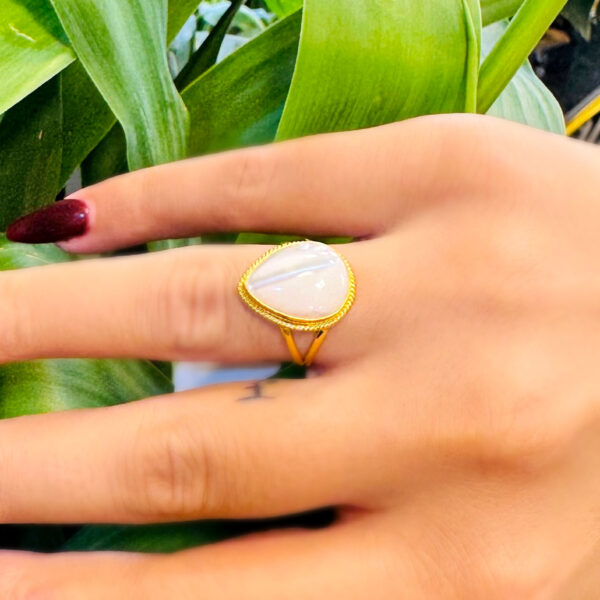 14 Ayar Altın Zemberek Sedef Taşlı Yüzük