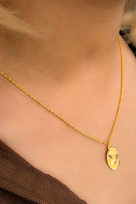 14 Ayar Altın Oval D Harfli Kolye