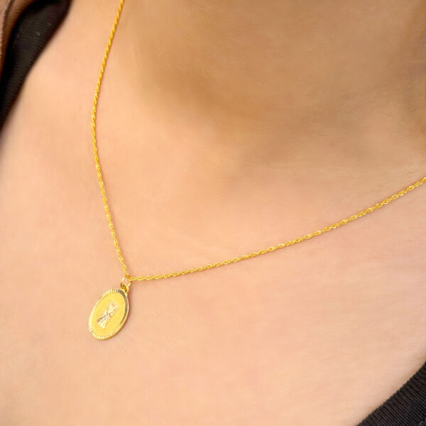 14 Ayar Altın Oval I Harfli Kolye