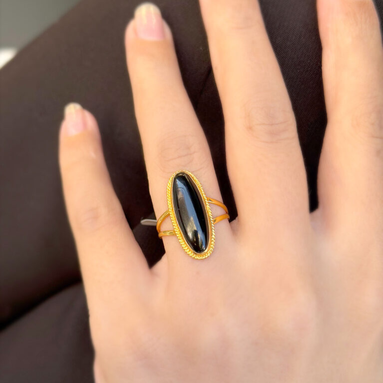 14 Ayar Altın Zemberek Onix Taşlı Yüzük