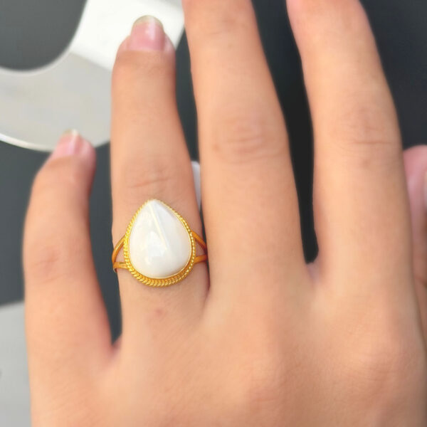 14 Ayar Altın Damla Taşlı Yüzük