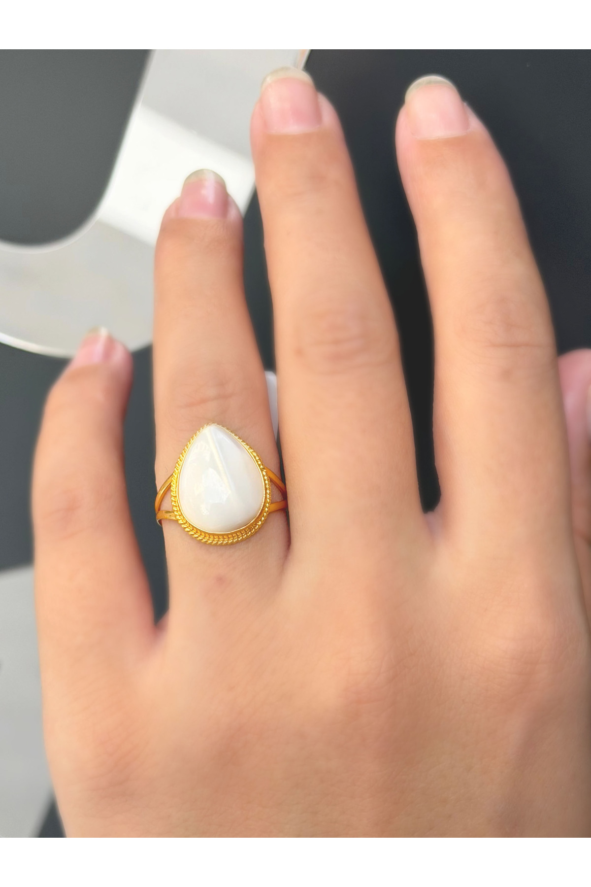 14 Ayar Altın Damla Taşlı Yüzük