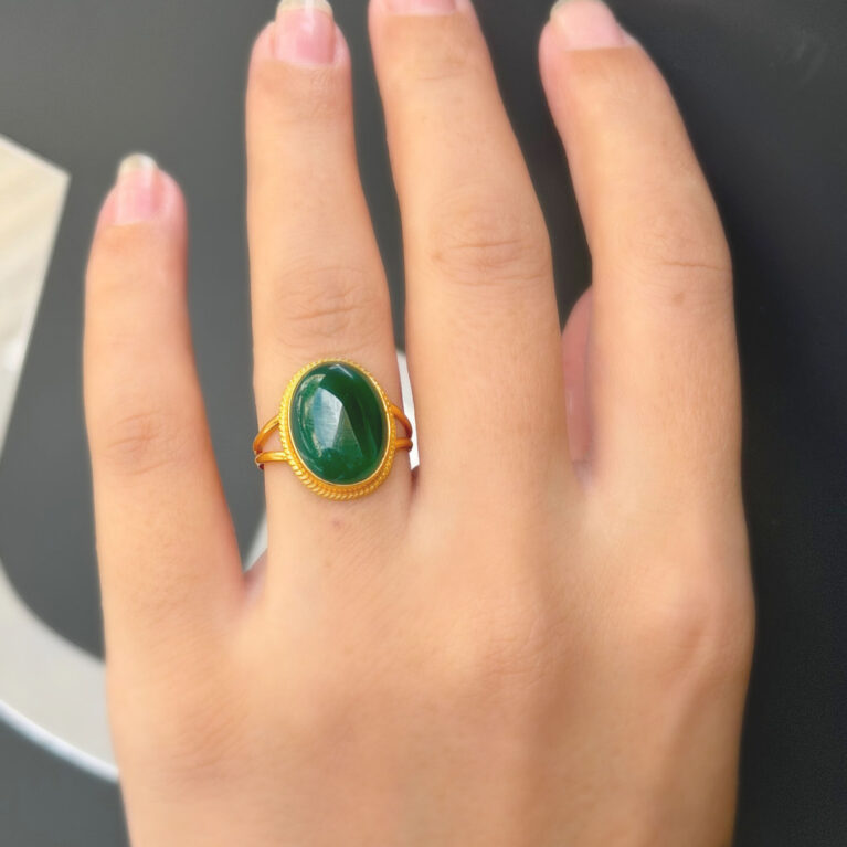 14 Ayar Altın Oval Zümrüt Taşlı Yüzük