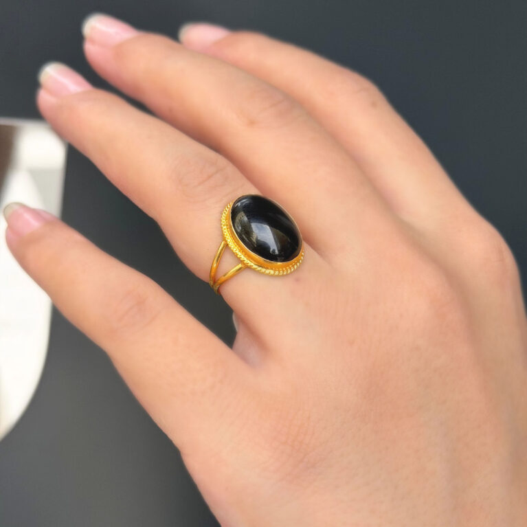 14 Ayar Altın Oval Onix Taşlı Yüzük