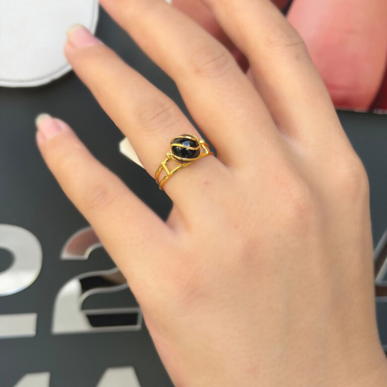 14 Ayar Altın Kafesli Onix Taşlı Yüzük
