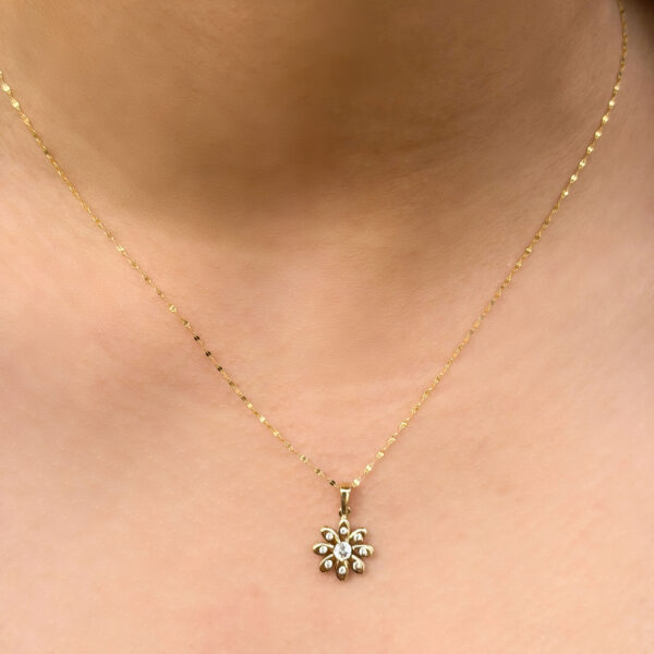 14 Ayar Altın Taşlı Papatya Kolye