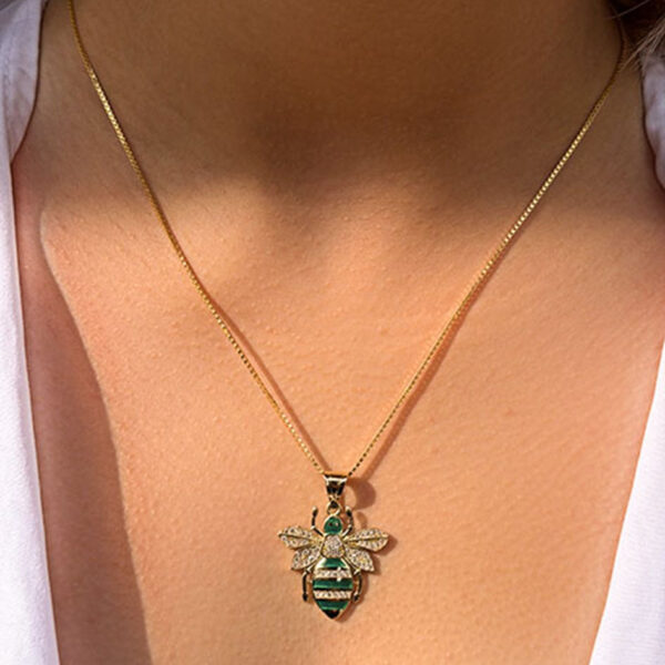 14 Ayar Altın Yeşil Mineli Arı Arı Kolye