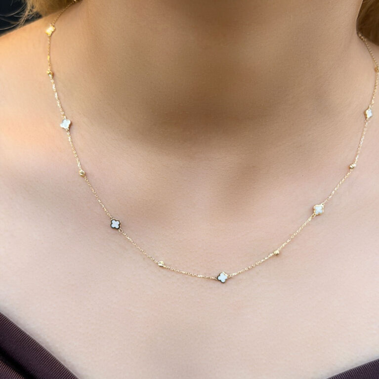 14 Ayar Altın Beyaz Mineli Yonca Kolye