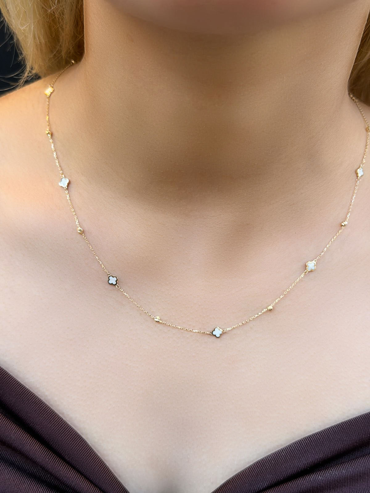 14 Ayar Altın Beyaz Mineli Yonca Kolye