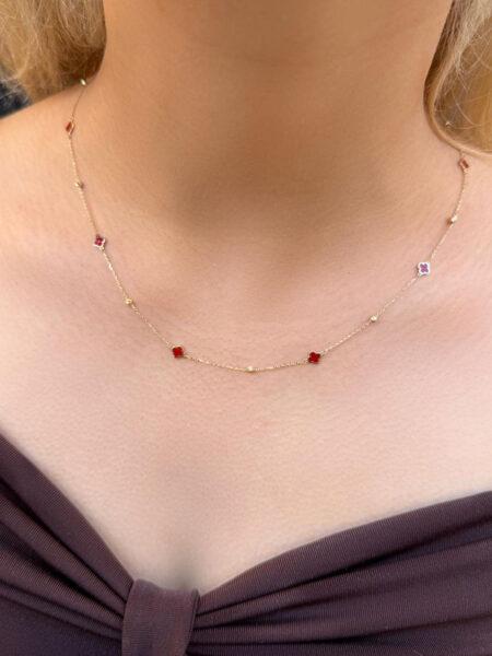 14 Altın Kırmızı Mineli Yonca Kolye